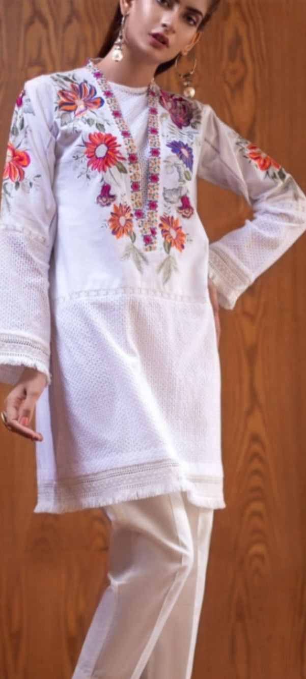 Minimalist Elegance: Hand-Detailed floral white Shirt